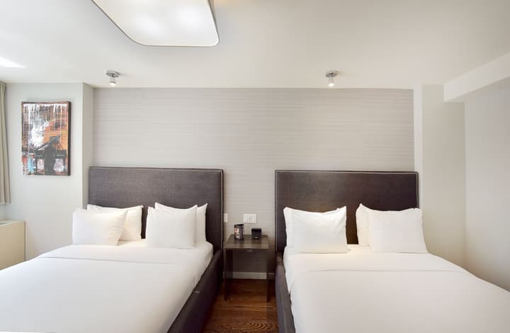 Hotel 32 32