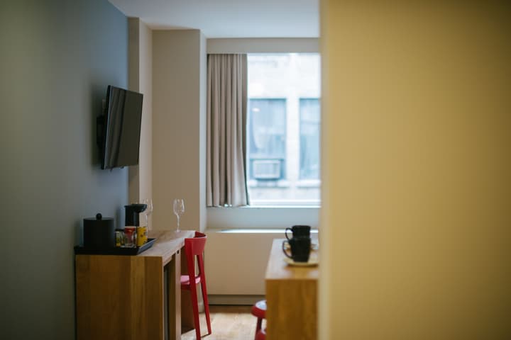 Hotel 32 32