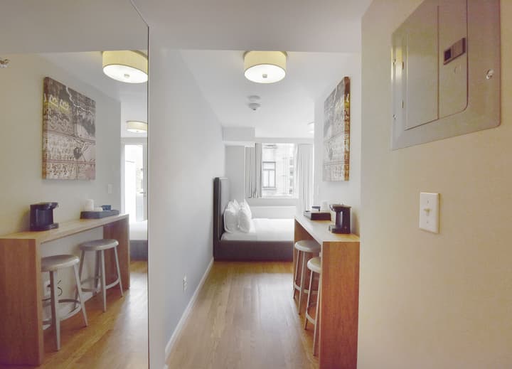 Hotel 32 32