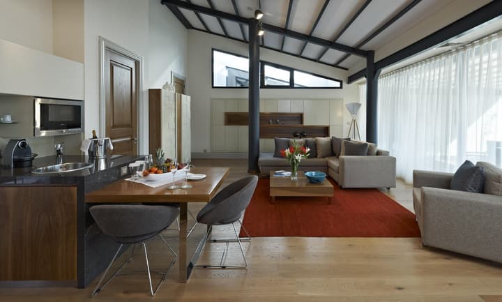 Tomtom Suites - Special Class