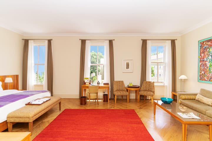 Tomtom Suites - Special Class
