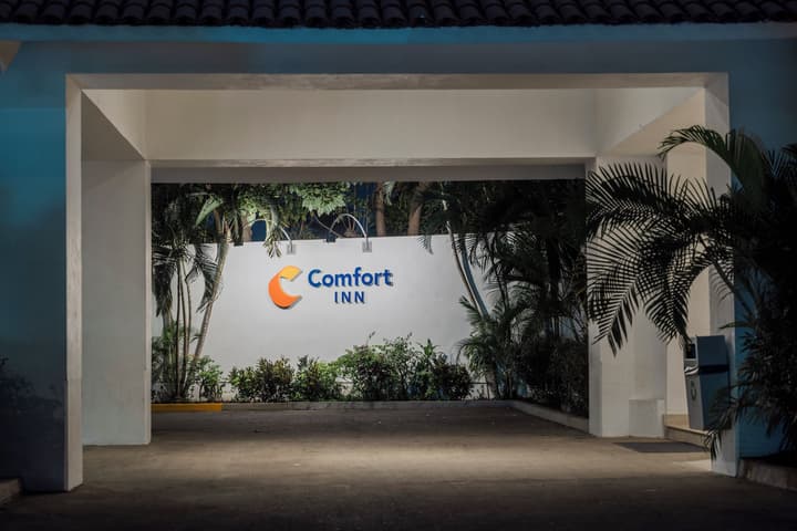 Comfort Inn Puerto Vallarta Golfside & Marina
