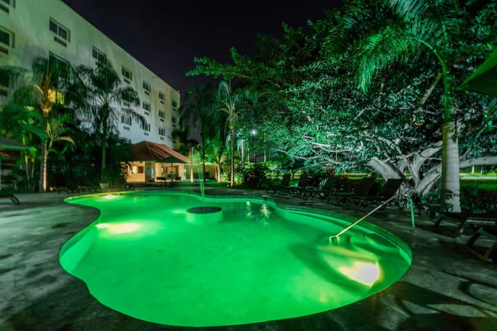 Comfort Inn Puerto Vallarta Golfside & Marina