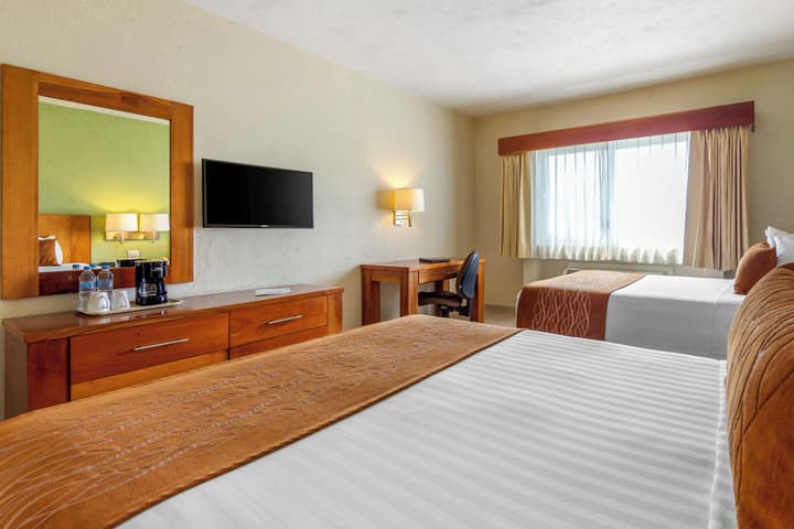 Comfort Inn Puerto Vallarta Golfside & Marina