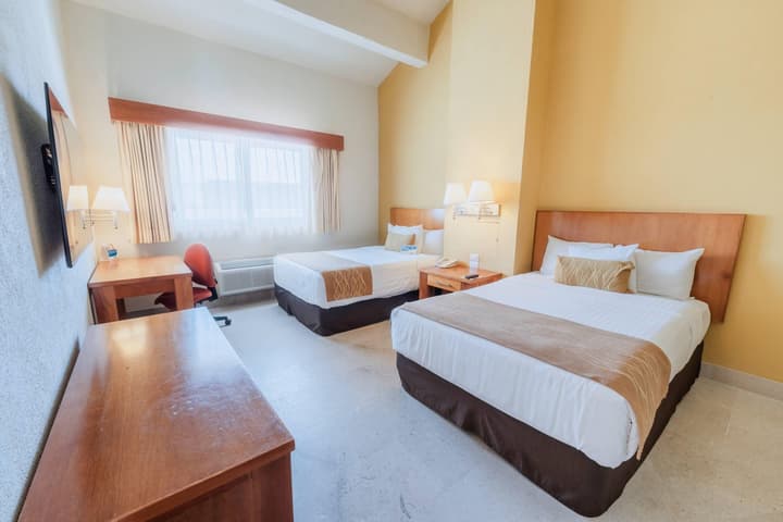 Comfort Inn Puerto Vallarta Golfside & Marina