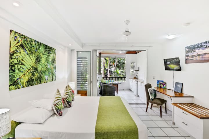 The Reef Retreat