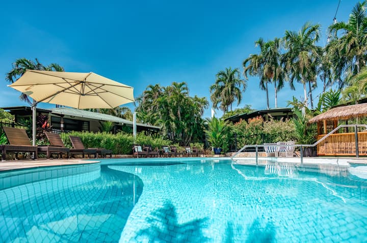 Palms City Resort