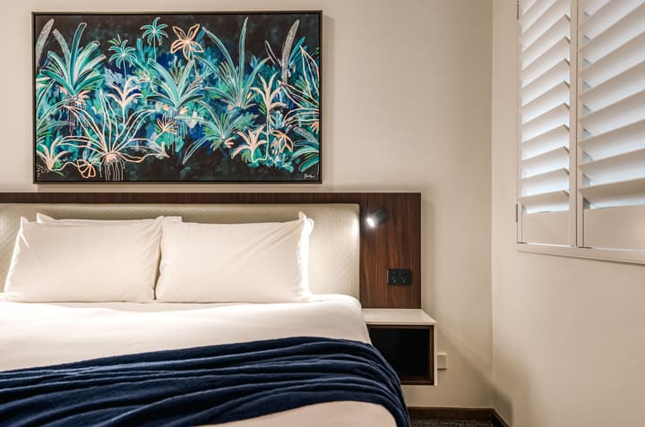 Palms City Resort