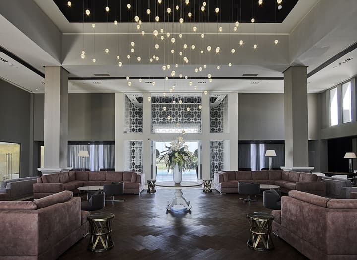 Pelagos Suites Hotel & Spa