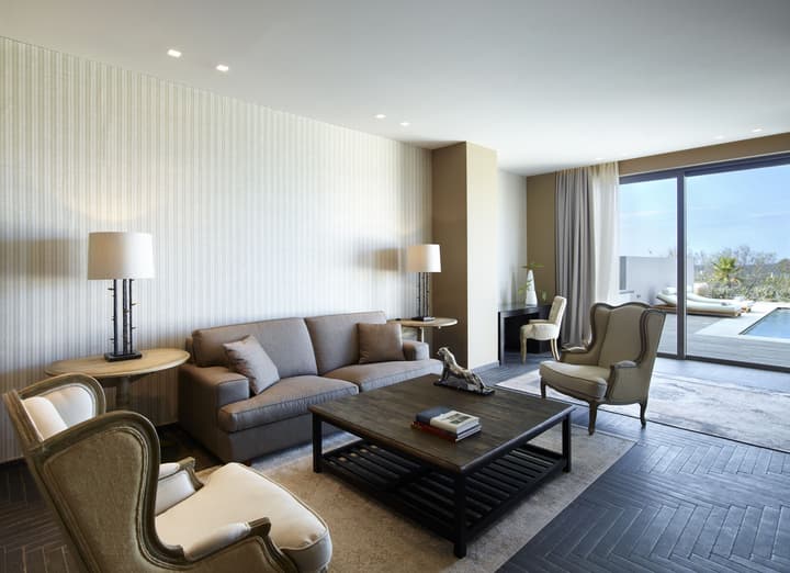 Pelagos Suites Hotel & Spa