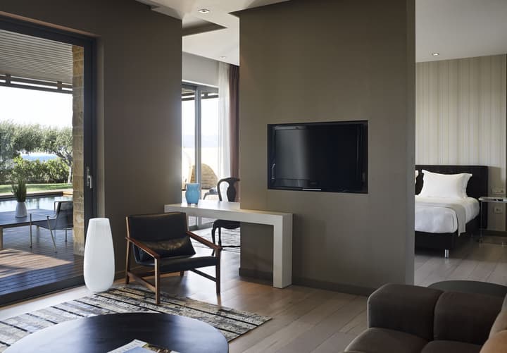 Pelagos Suites Hotel & Spa
