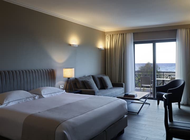 Pelagos Suites Hotel & Spa