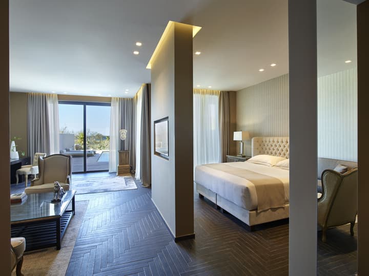 Pelagos Suites Hotel & Spa