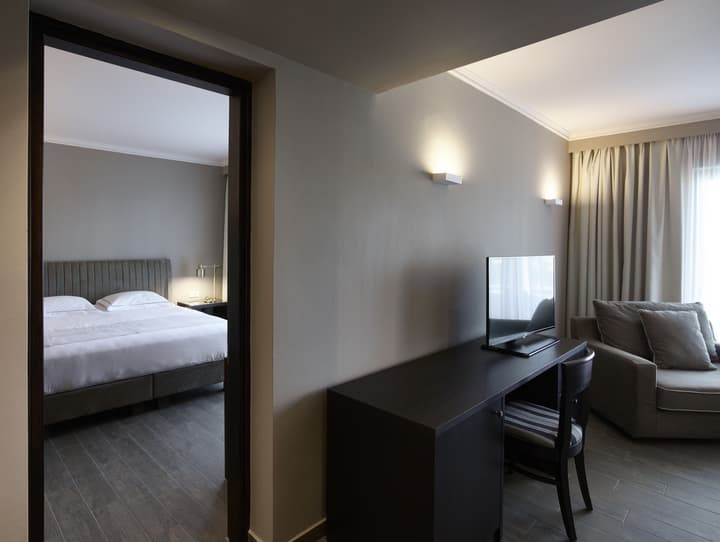 Pelagos Suites Hotel & Spa
