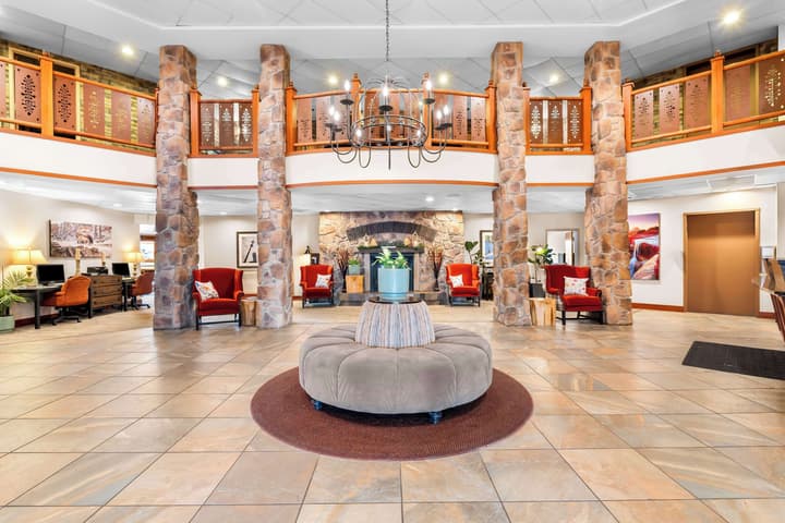 Best Western Rocky Mountain Lodge