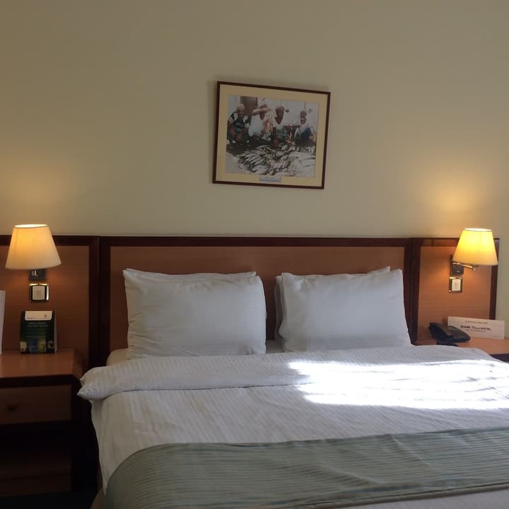 Sur Plaza Hotel