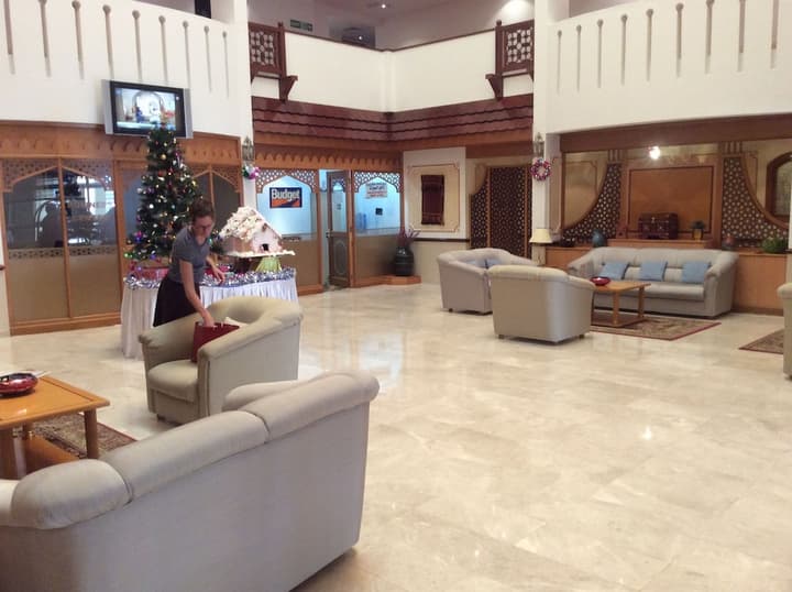 Sur Plaza Hotel
