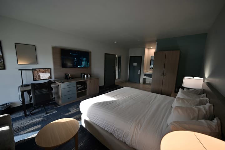 Edgewater Inn and Suites, an Ascend Collection Hotel