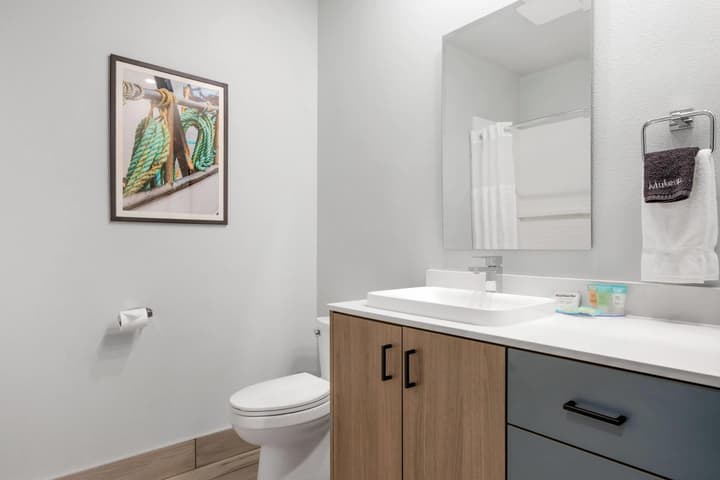 Edgewater Inn and Suites, an Ascend Collection Hotel