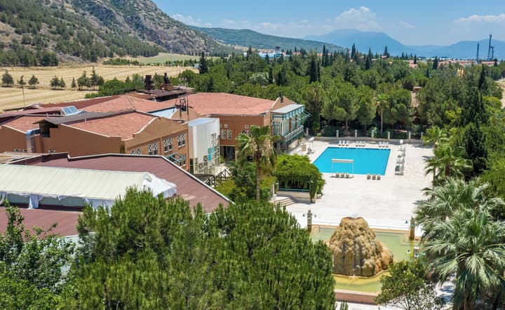 Polat Thermal Hotel