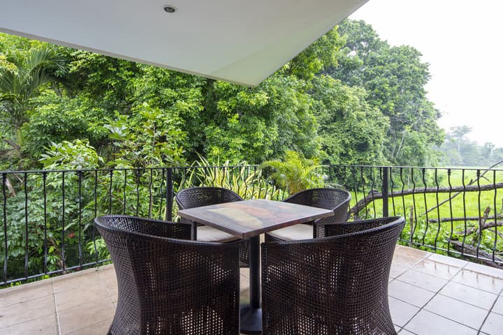 Pumilio Mountain & Ocean Hotel