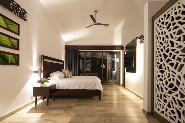 Pumilio Mountain & Ocean Hotel