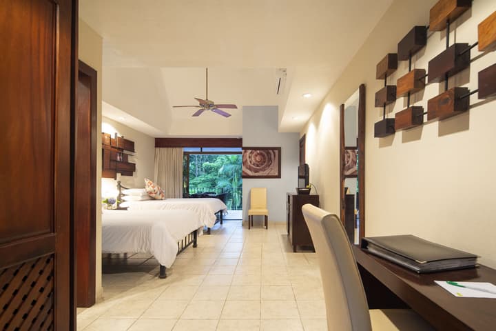 Pumilio Mountain & Ocean Hotel