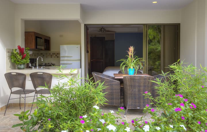 Pumilio Mountain & Ocean Hotel