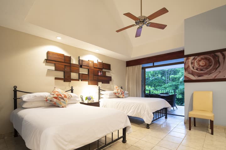 Pumilio Mountain & Ocean Hotel