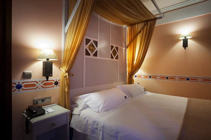 Suites Gran Via 44 Apartahotel
