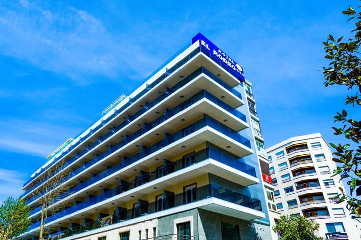 Hotel Monarque El Rodeo