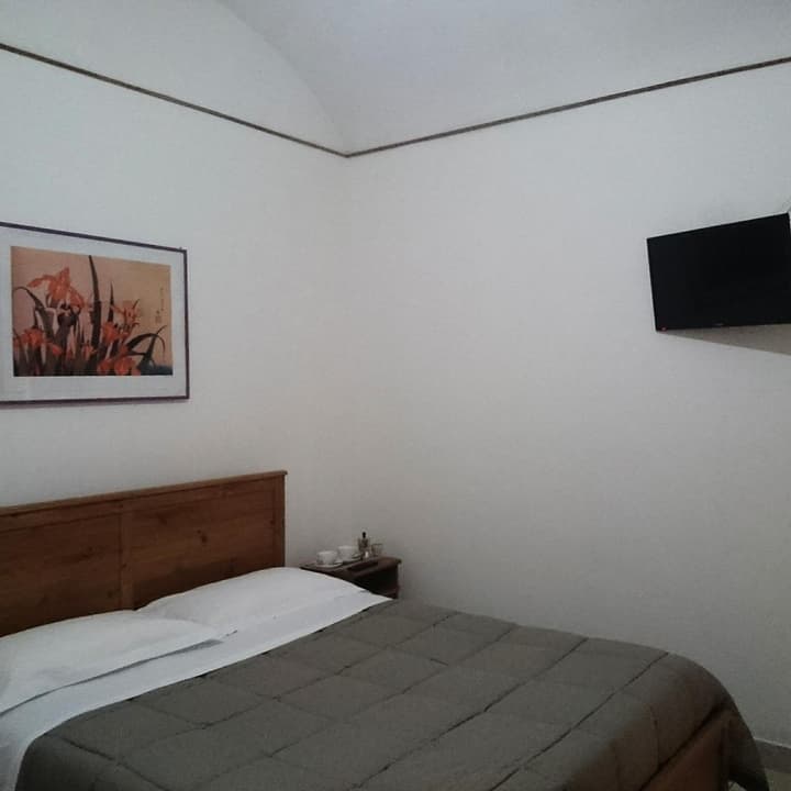 Vatican Rooms Guest House