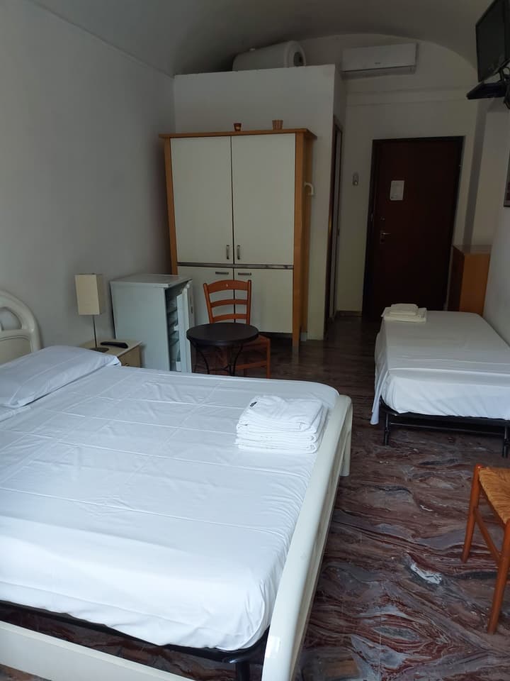 Vatican Rooms Guest House