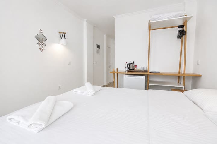 Hideaway Hotel
