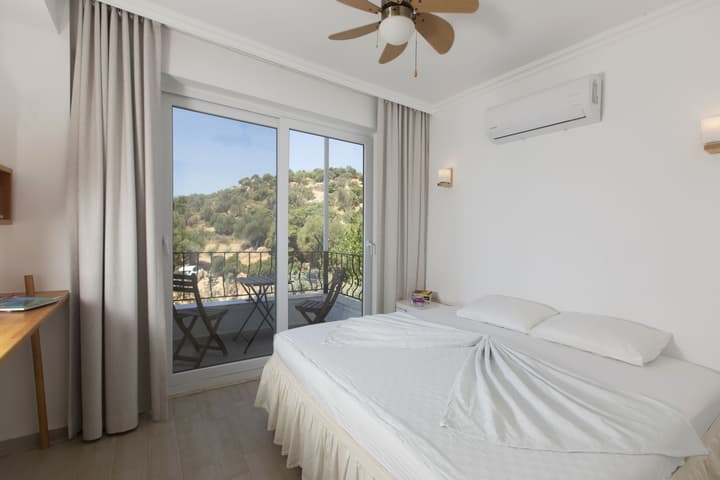 Hideaway Hotel