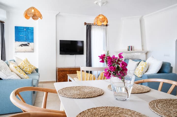 Hideaway Hotel