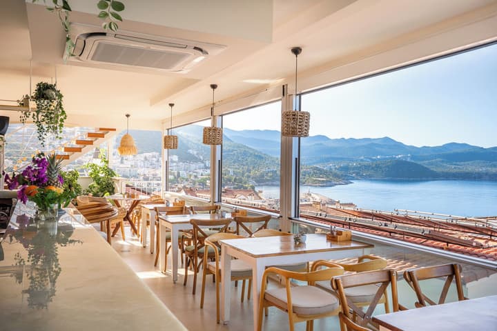 Hideaway Hotel
