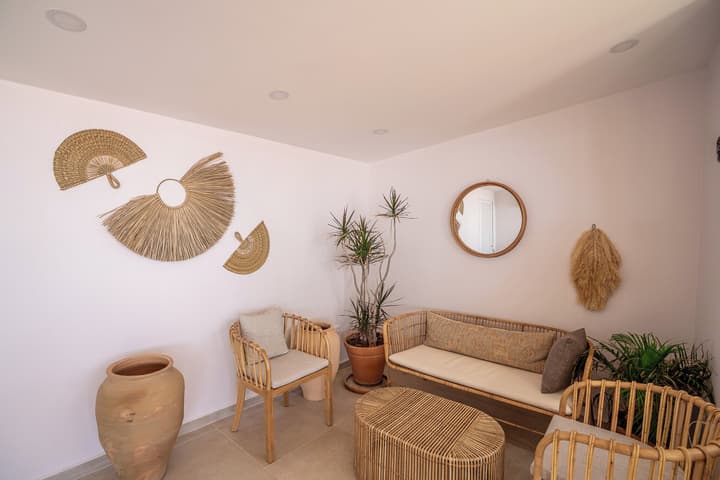 Hideaway Hotel