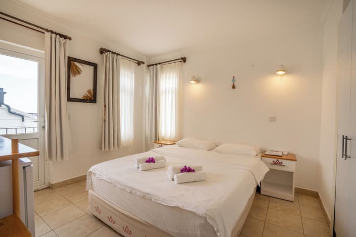 Hideaway Hotel