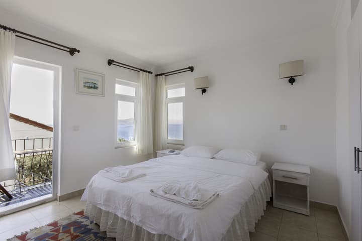 Hideaway Hotel