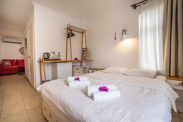 Hideaway Hotel