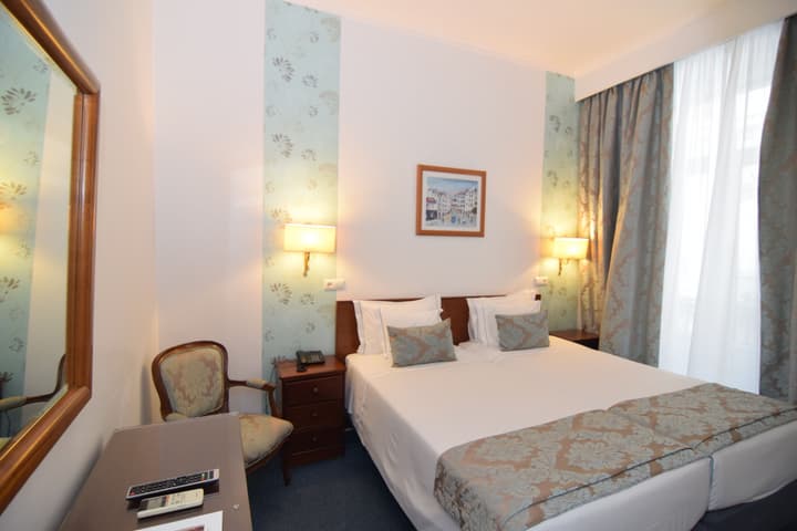 Hotel Florescente