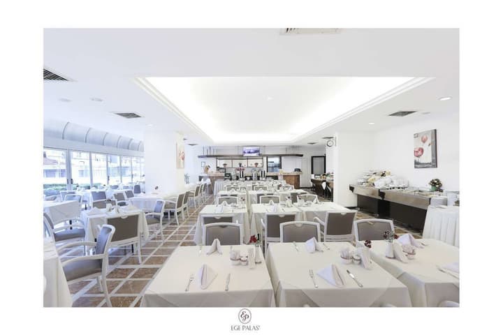 Ege Palas Business Hotel