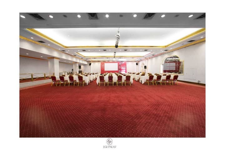 Ege Palas Business Hotel