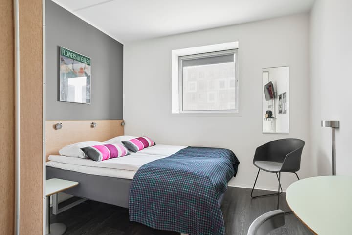 CABINN Metro Hotel