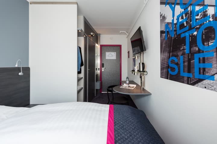 CABINN Metro Hotel