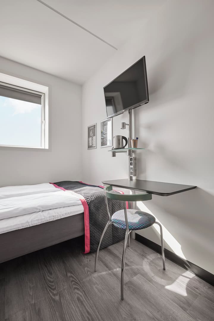 CABINN Metro Hotel