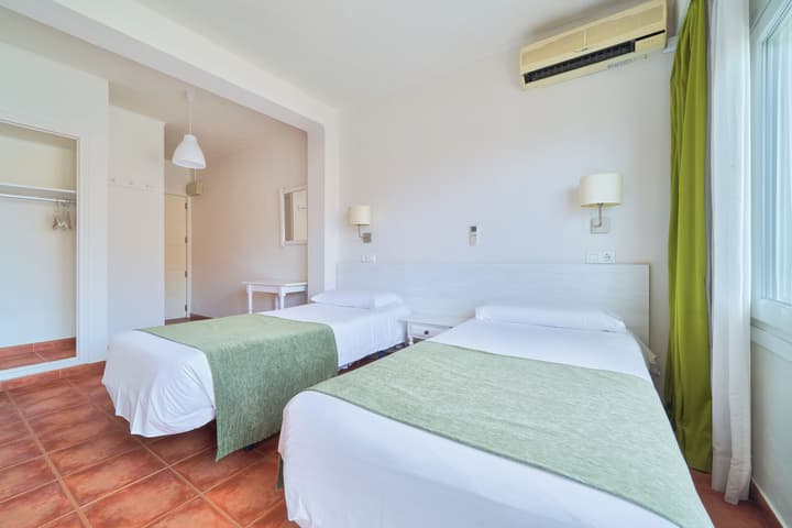 Sol y Miel Hostal