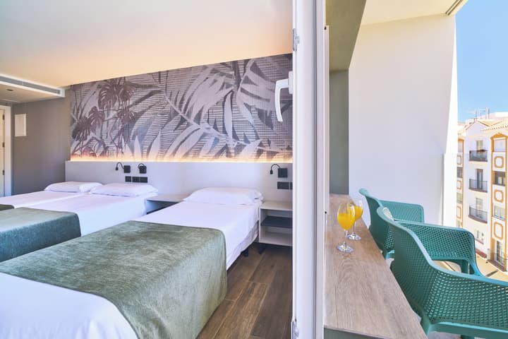 Sol y Miel Hostal