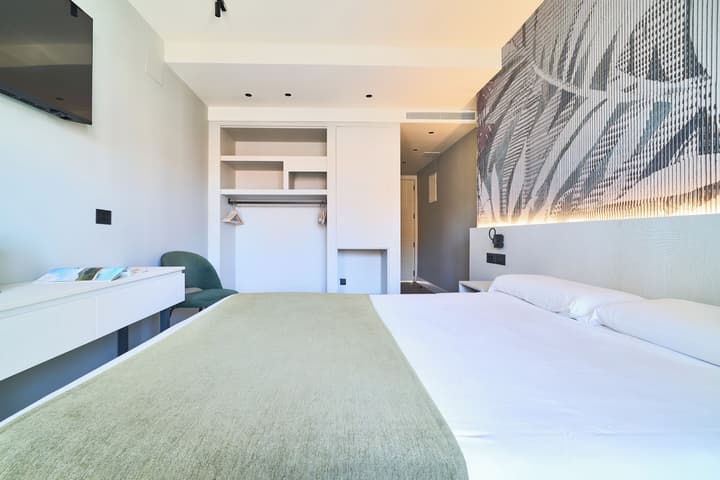 Sol y Miel Hostal